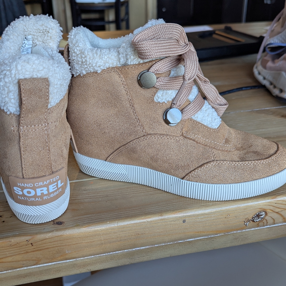 SOREL Tan Suede Sherpa-Lined Wedge Sneakers